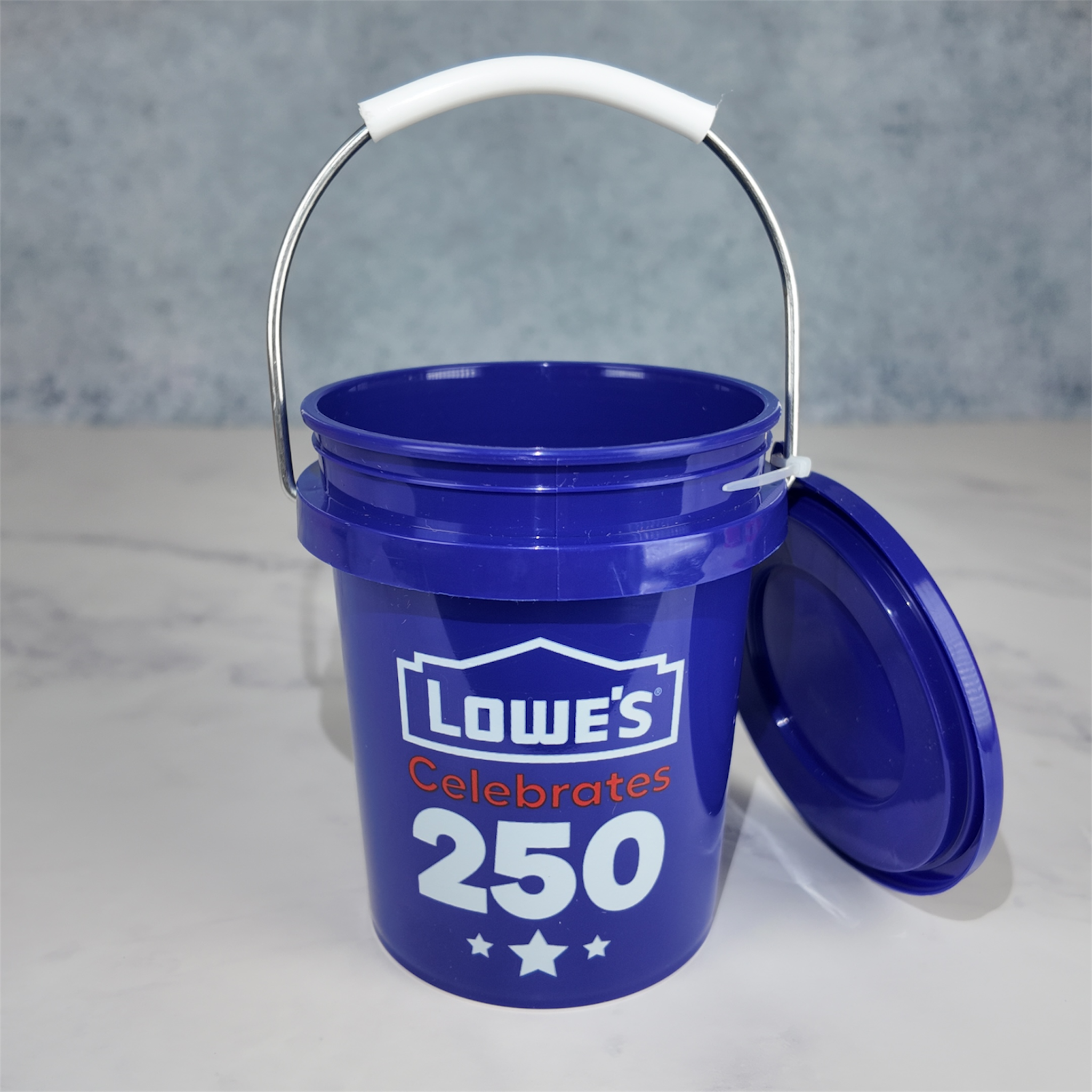 Lowe's Celebrates 250 Mini Bucket with Lid (blue)