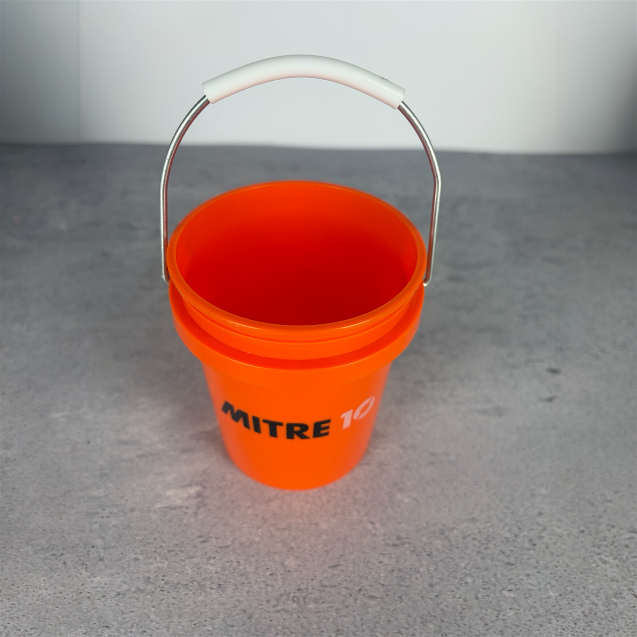Mitre 10 Mini Bucket