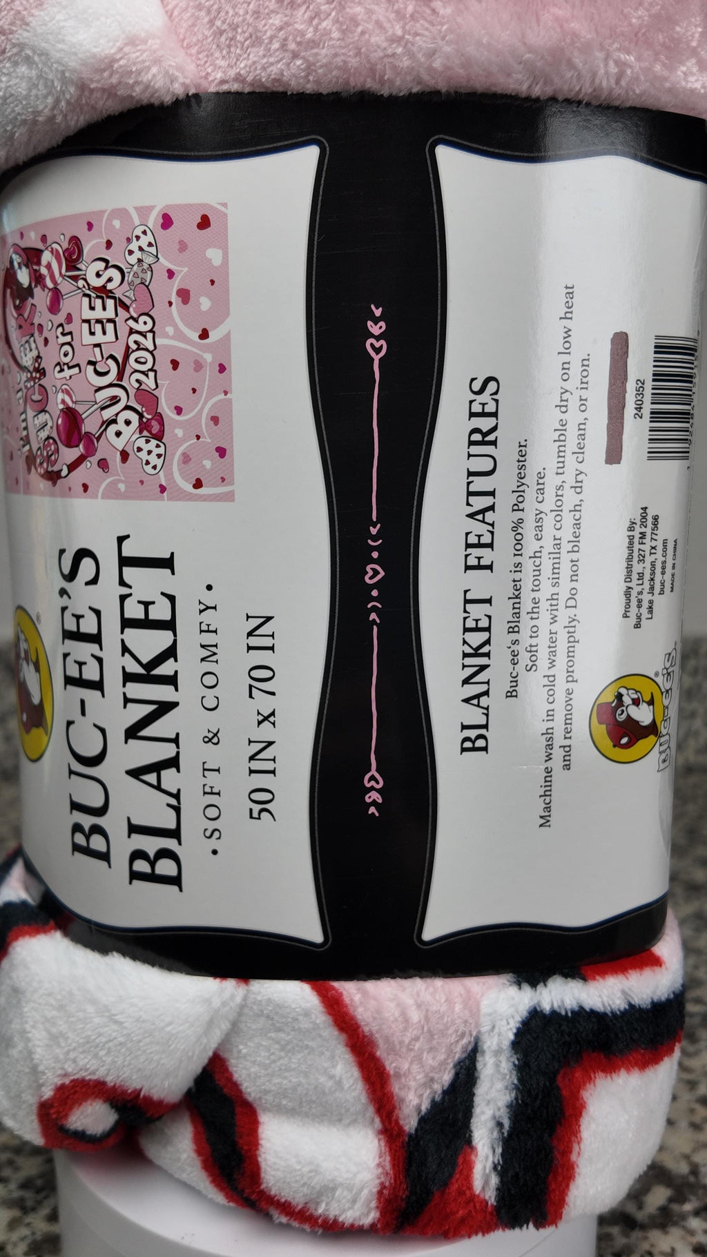Buc-ee's 2026 Valentines Day Blanket