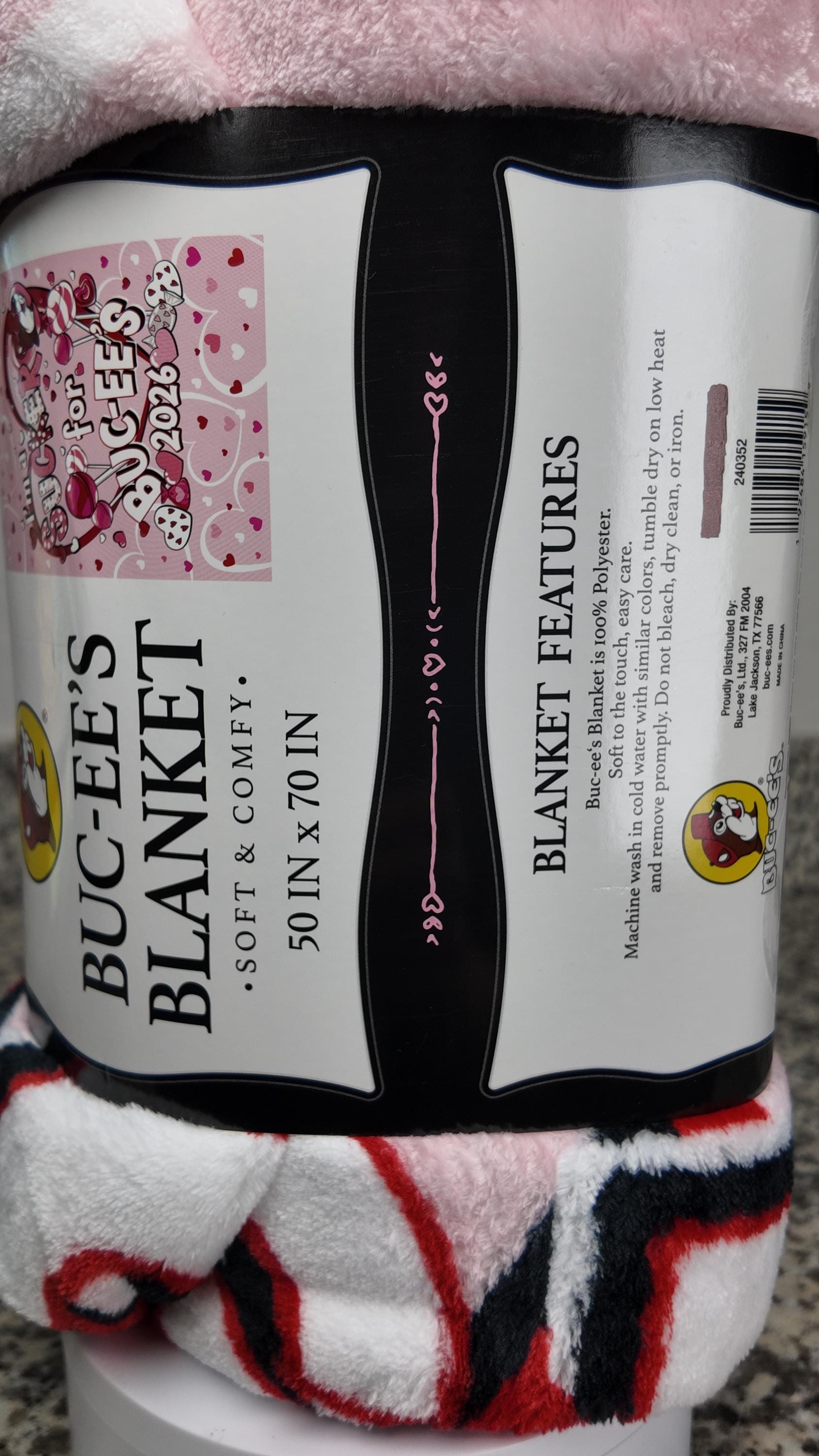 Buc-ee's 2026 Valentines Day Blanket