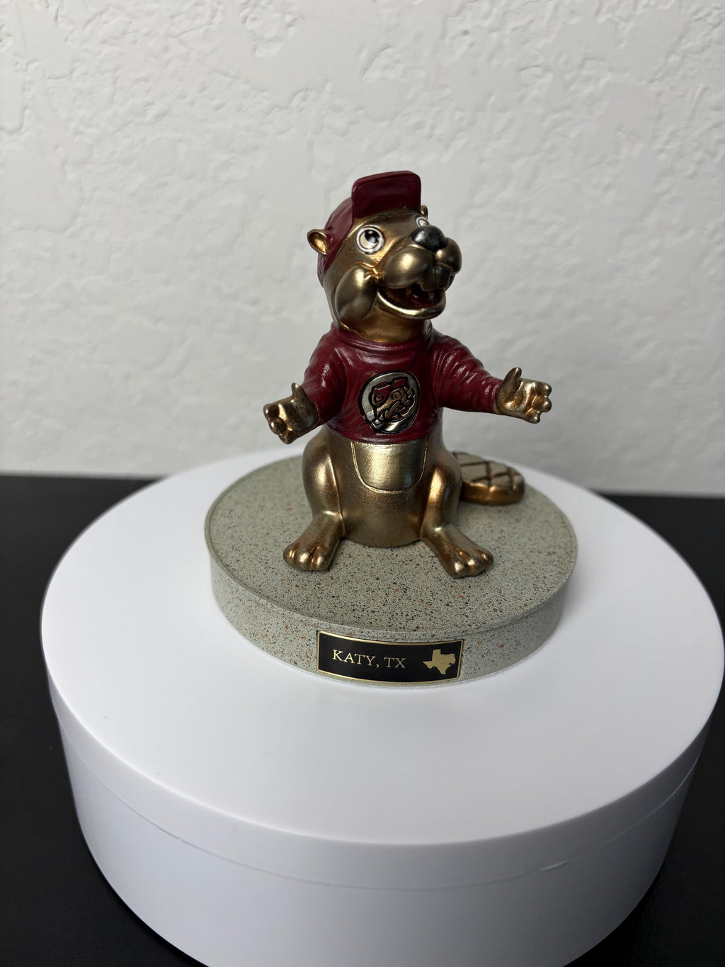 Buc-ee's Miniature Statue