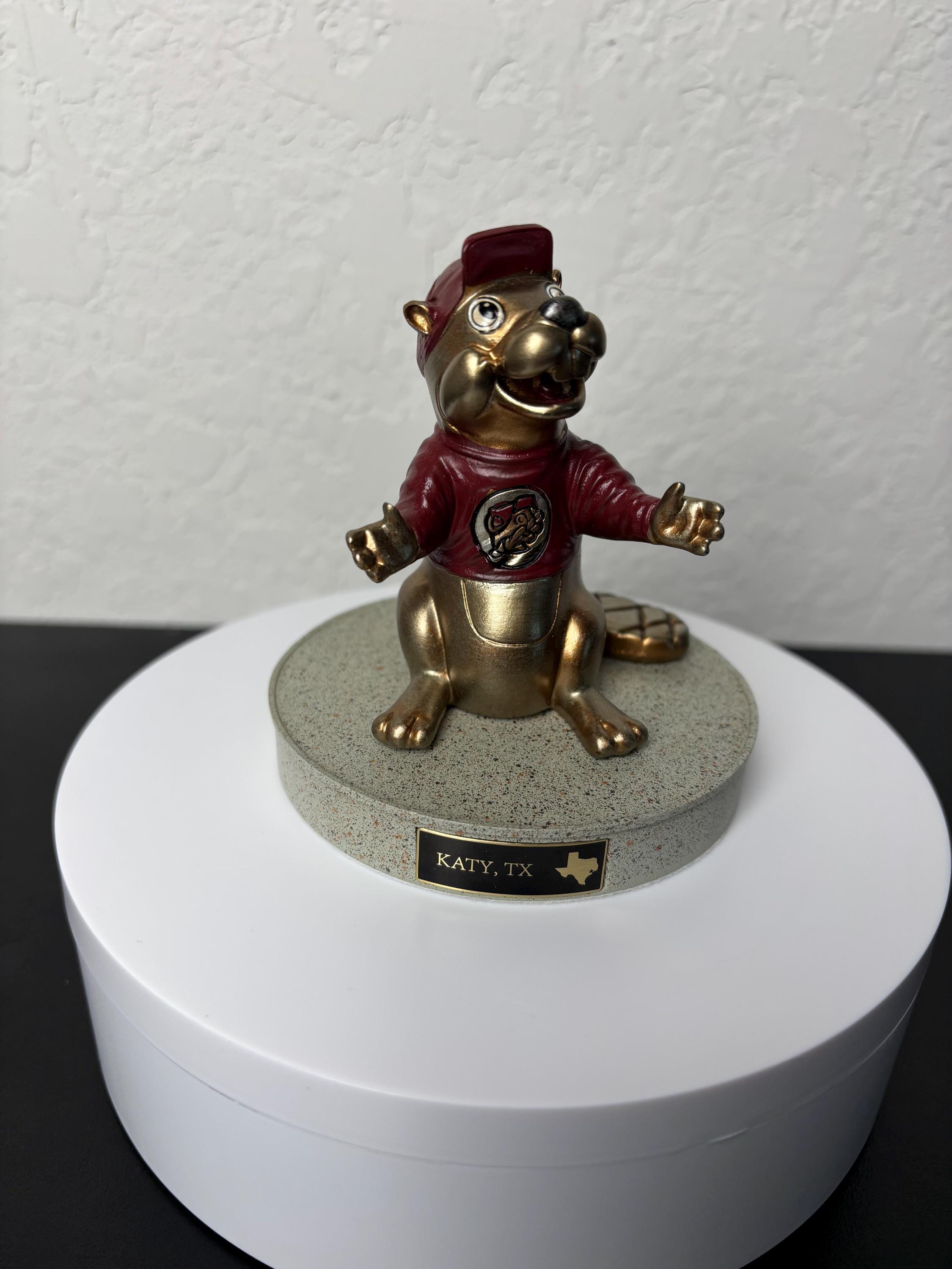 Buc-ee's Miniature Statue