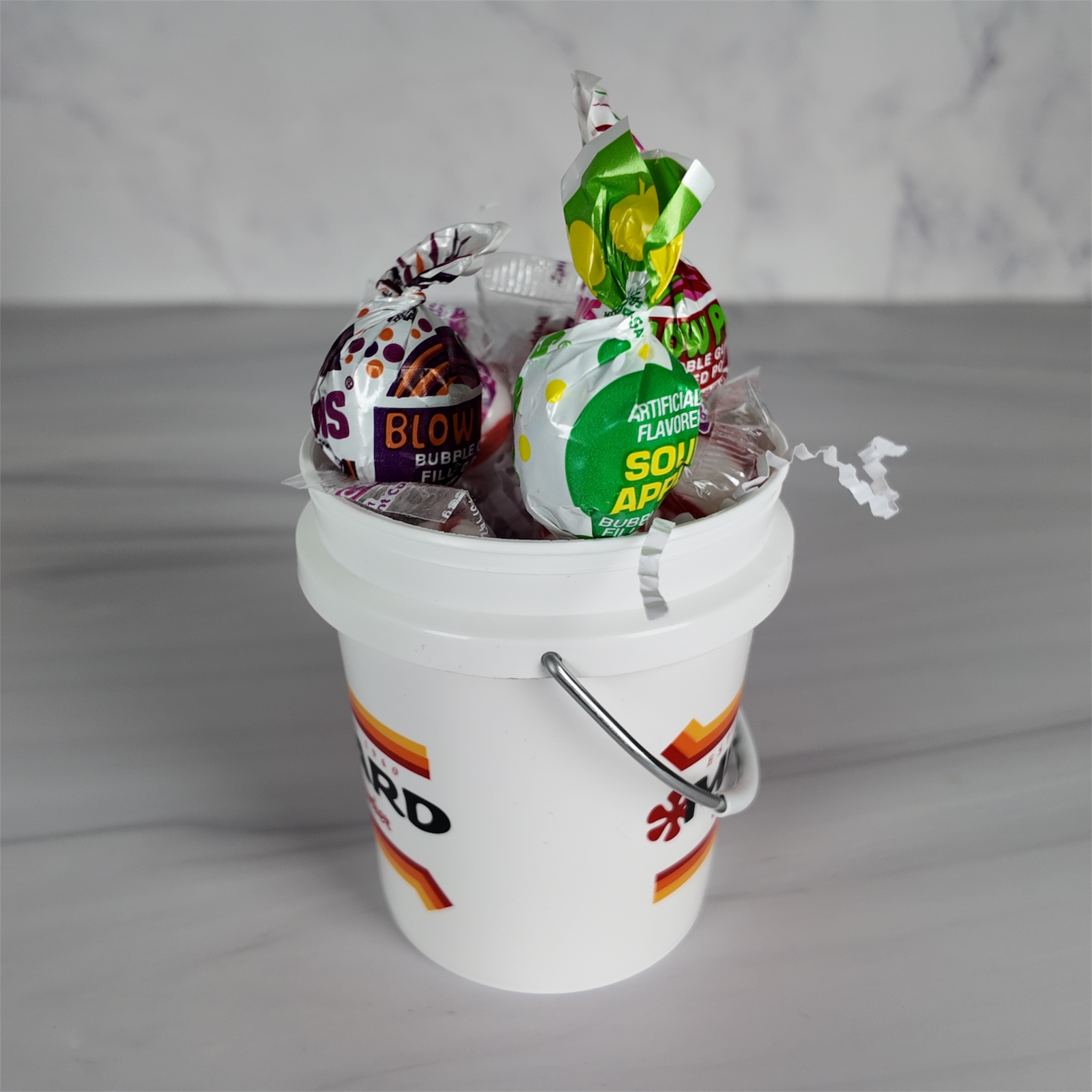 Mernard Classic White Mini Bucket Gift Basket