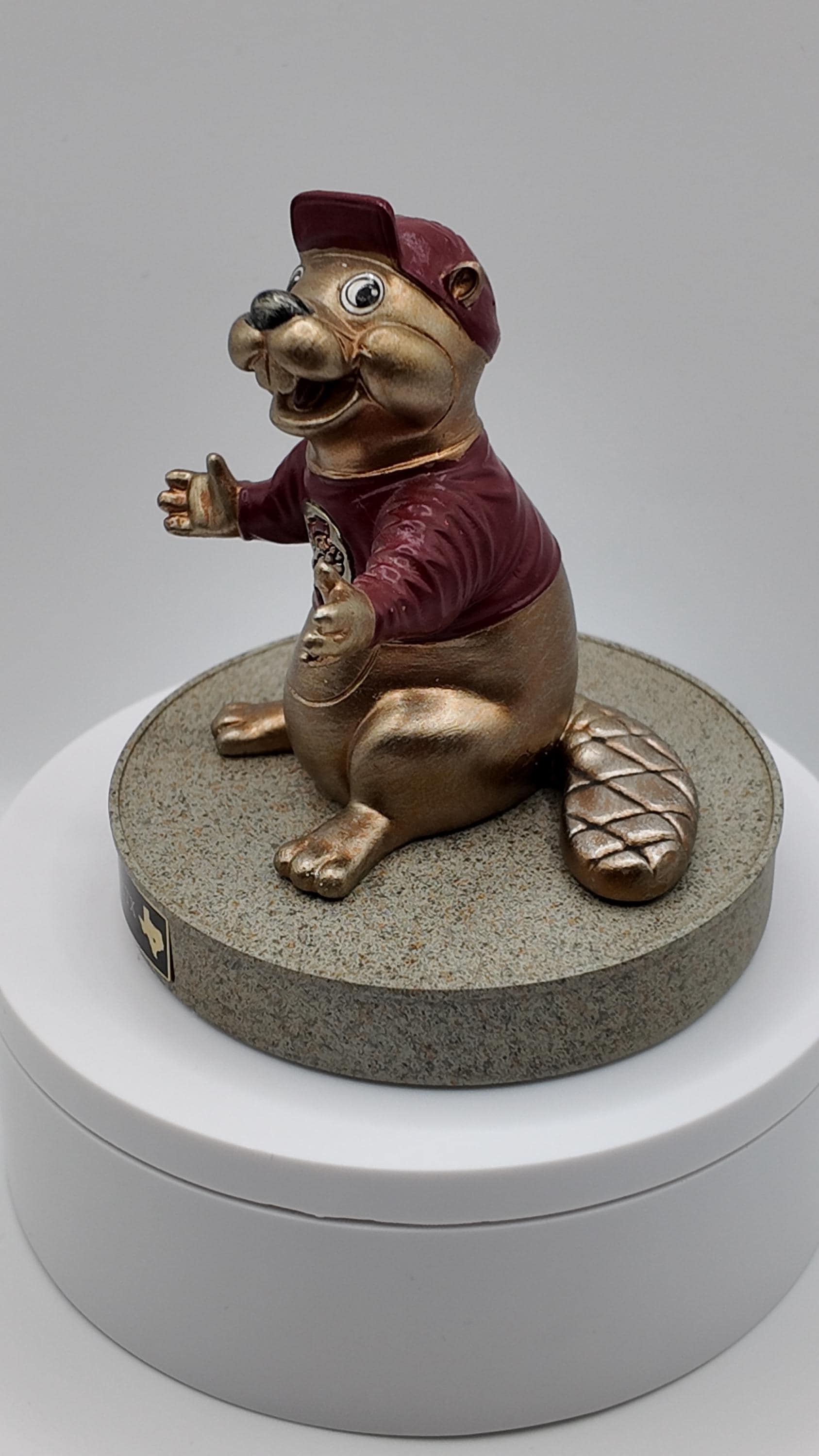 Buc-ee's Miniature Statue