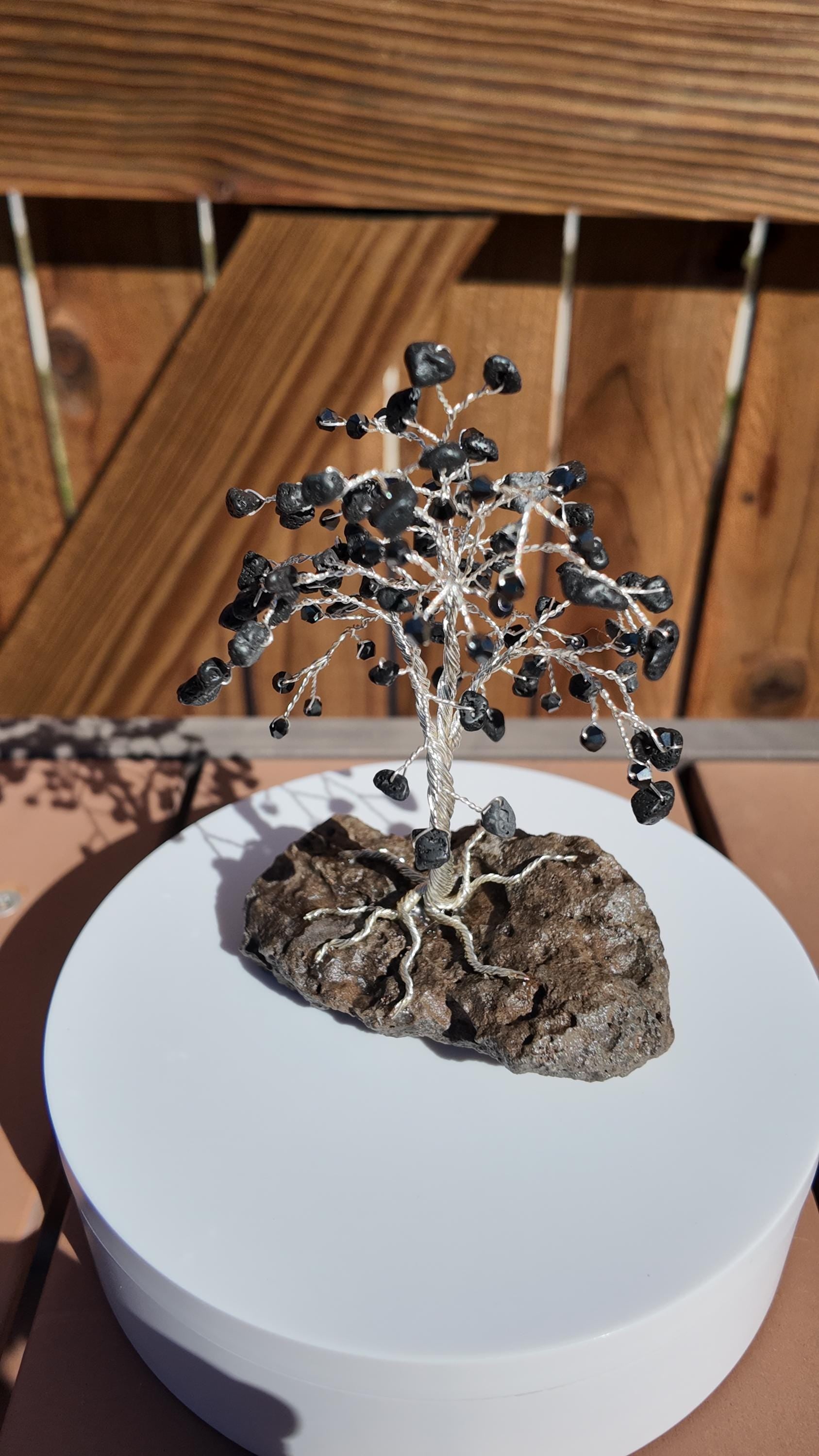 Lava Chip Wire Tree #2516
