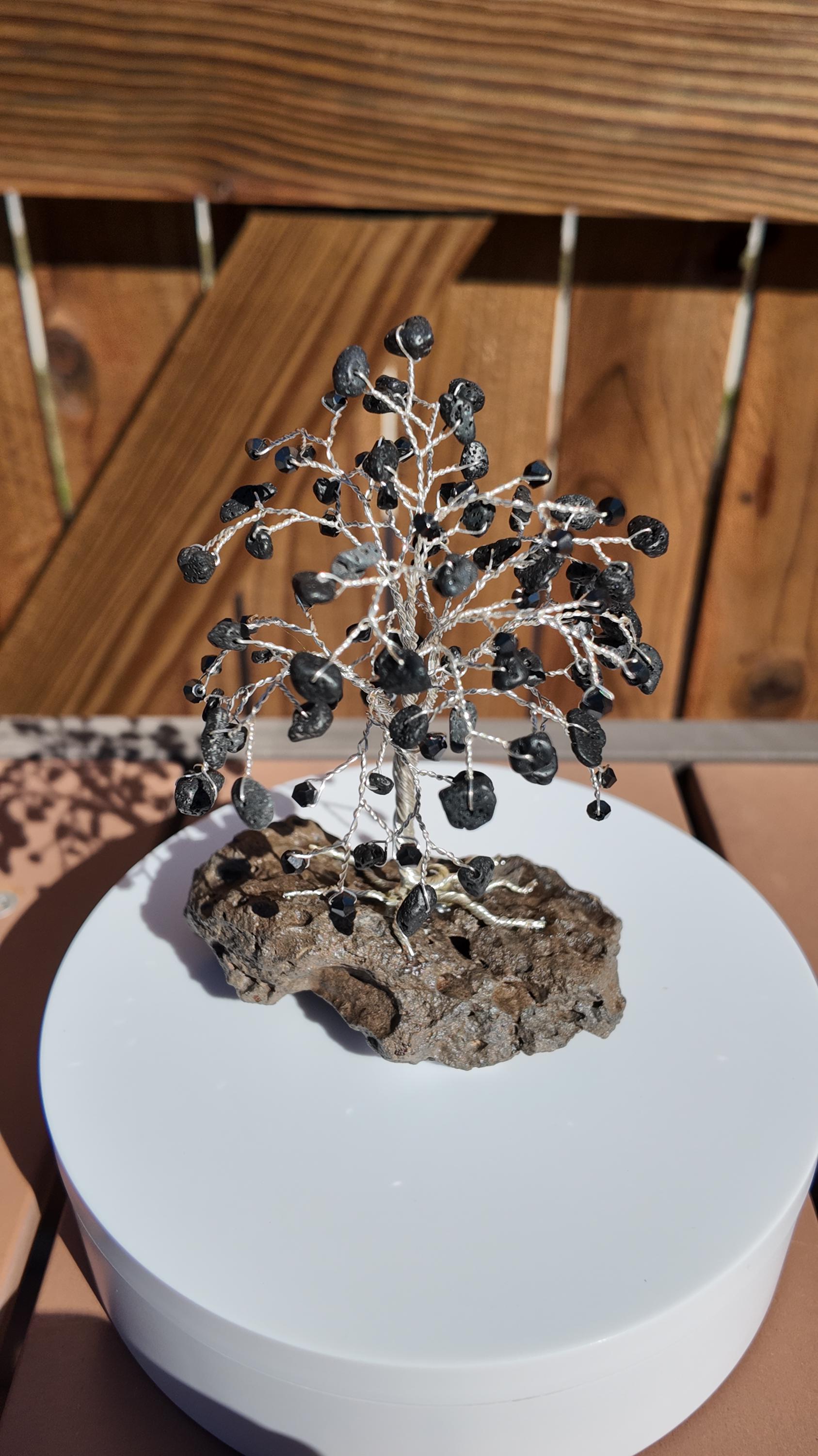 Lava Chip Wire Tree #2516
