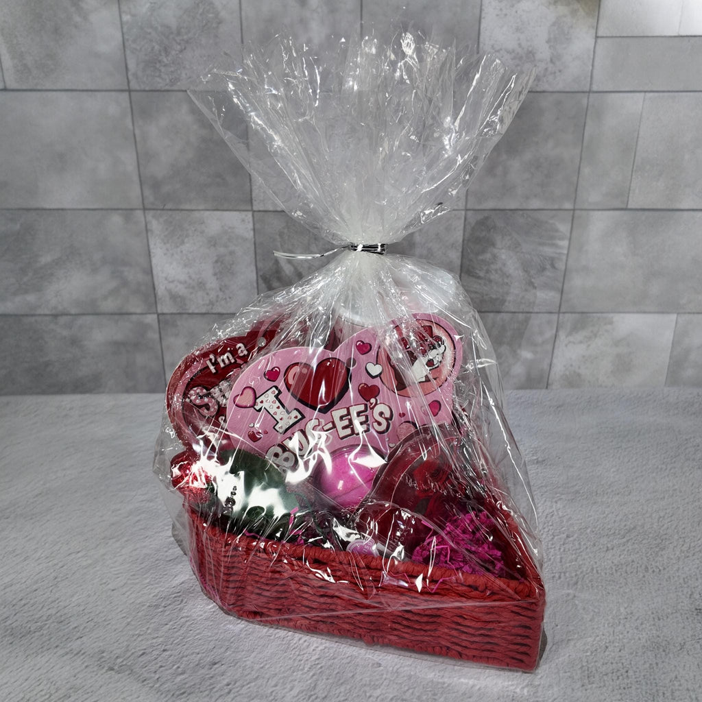 Heart Shaped Valentine Gift Basket (Buc-ee's Tumbler / Bath Bomb)