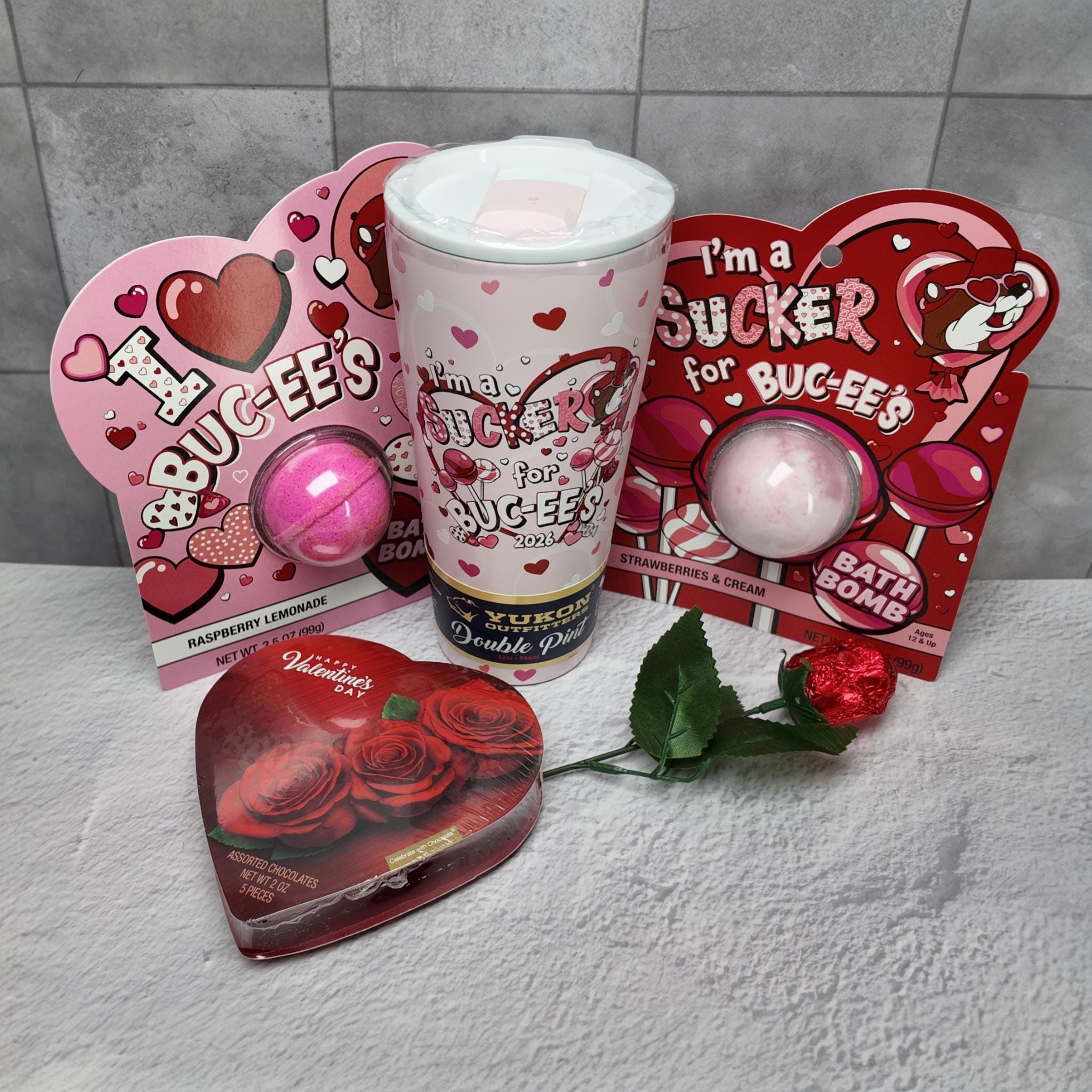 Heart Shaped Valentine Gift Basket (Buc-ee's Tumbler / Bath Bomb)
