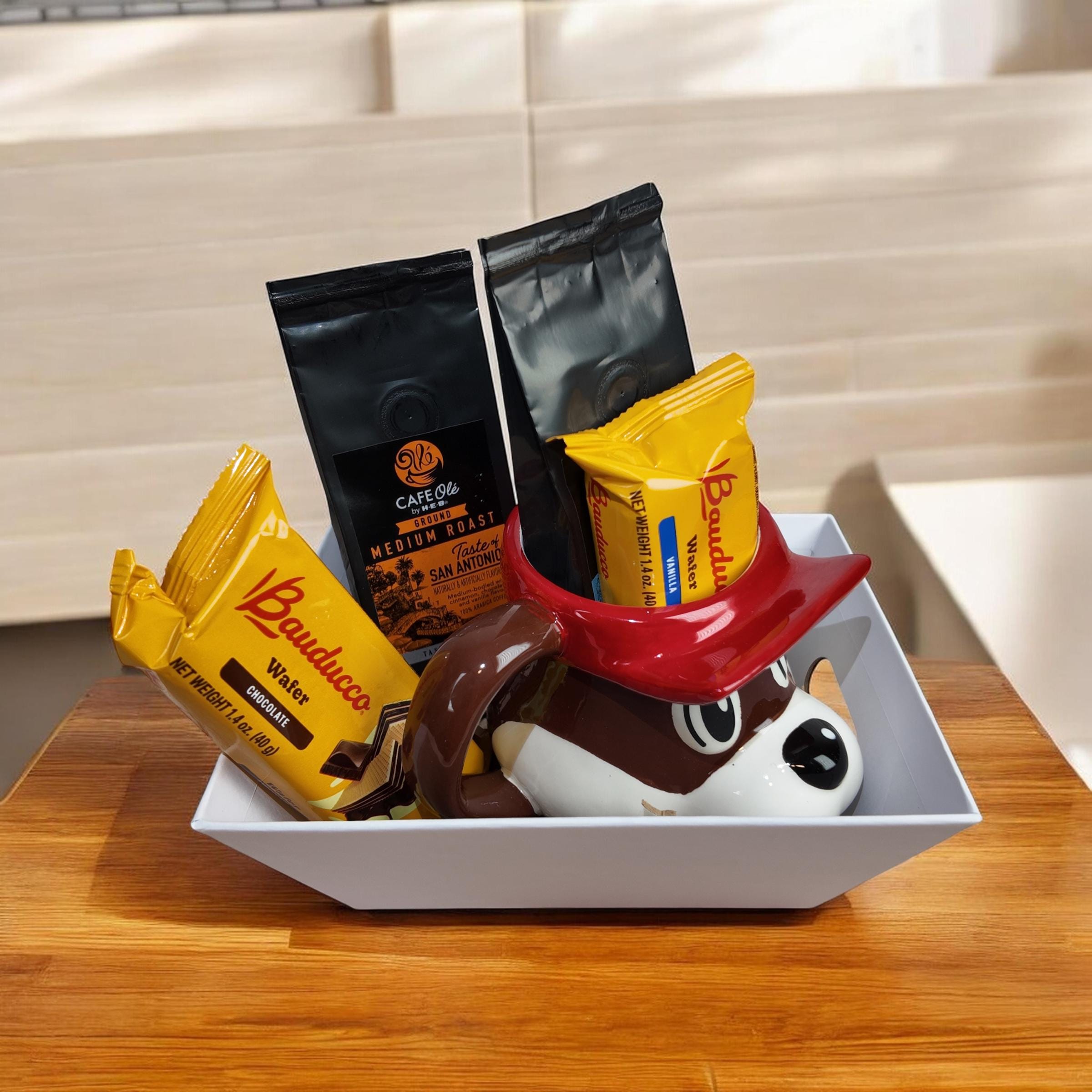 Taste of Texas Coffee Gift Basket: Buc-ee's Mug, H-E-B Coffee & Bauducco Wafers #2602