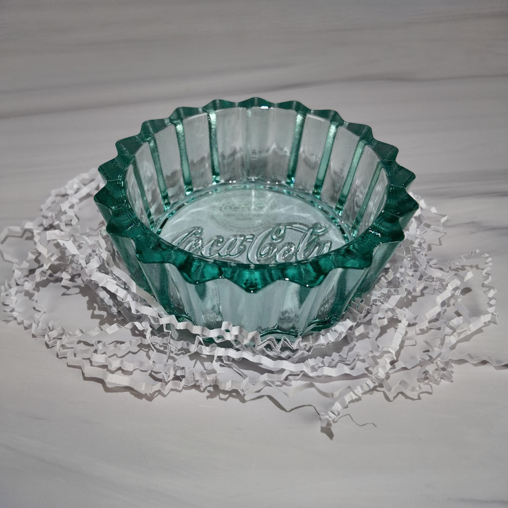 Recycled Glass Bottle Cap Snack Bowl Gift Set – Peanuts, Textured Retro Design