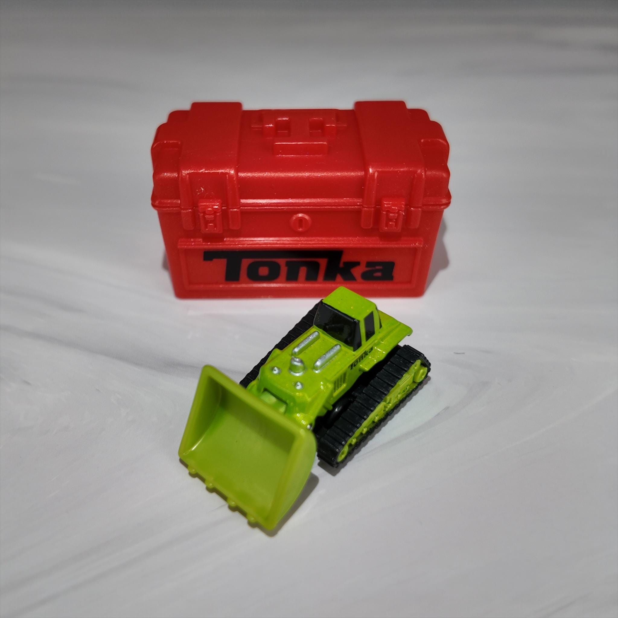 Mini Toy Truck Gift Set – Plastic Storage Tote with Gold Nugget Candy
