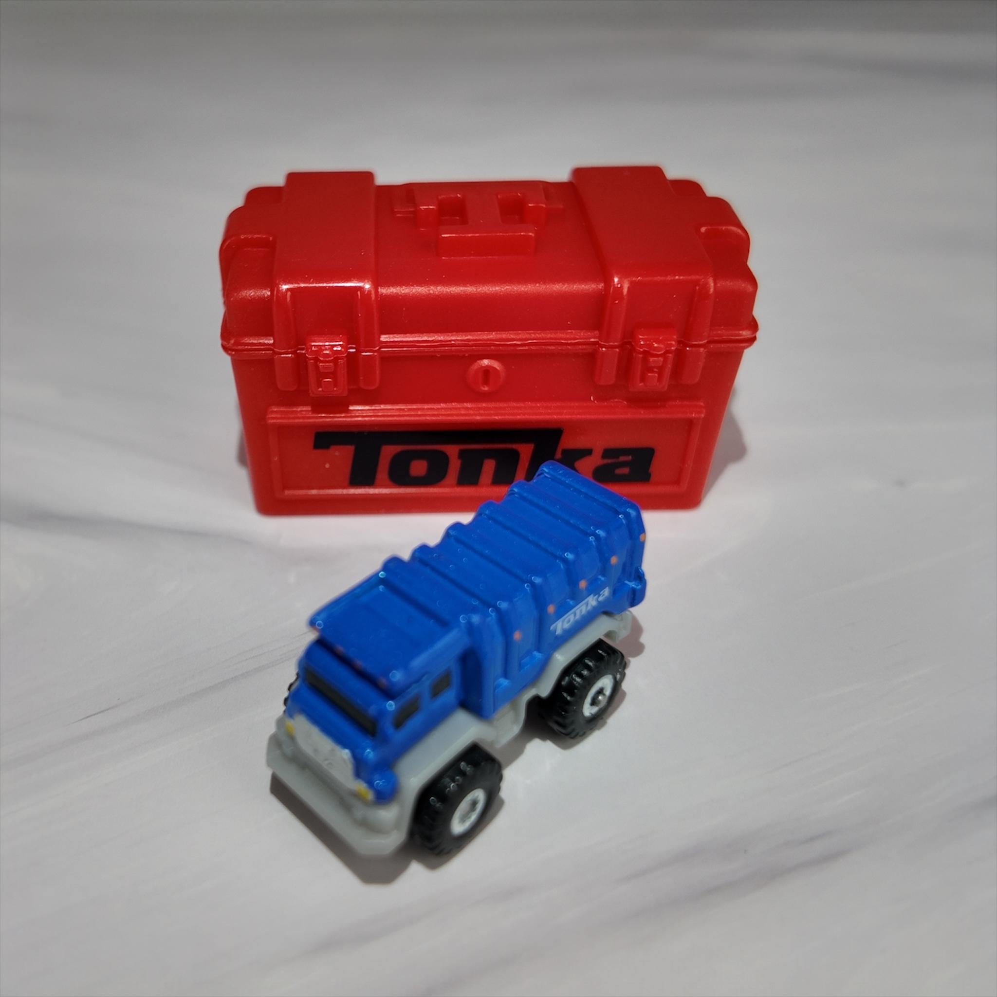 Mini Toy Truck Gift Set – Plastic Storage Tote with Gold Nugget Candy