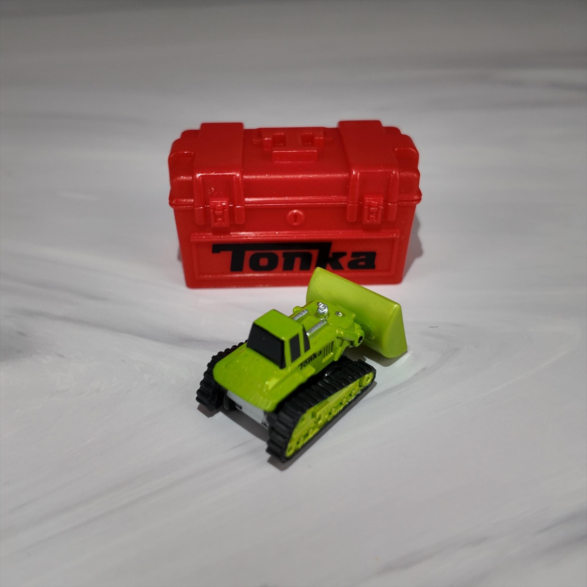 Mini Toy Truck Gift Set – Plastic Storage Tote with Gold Nugget Candy