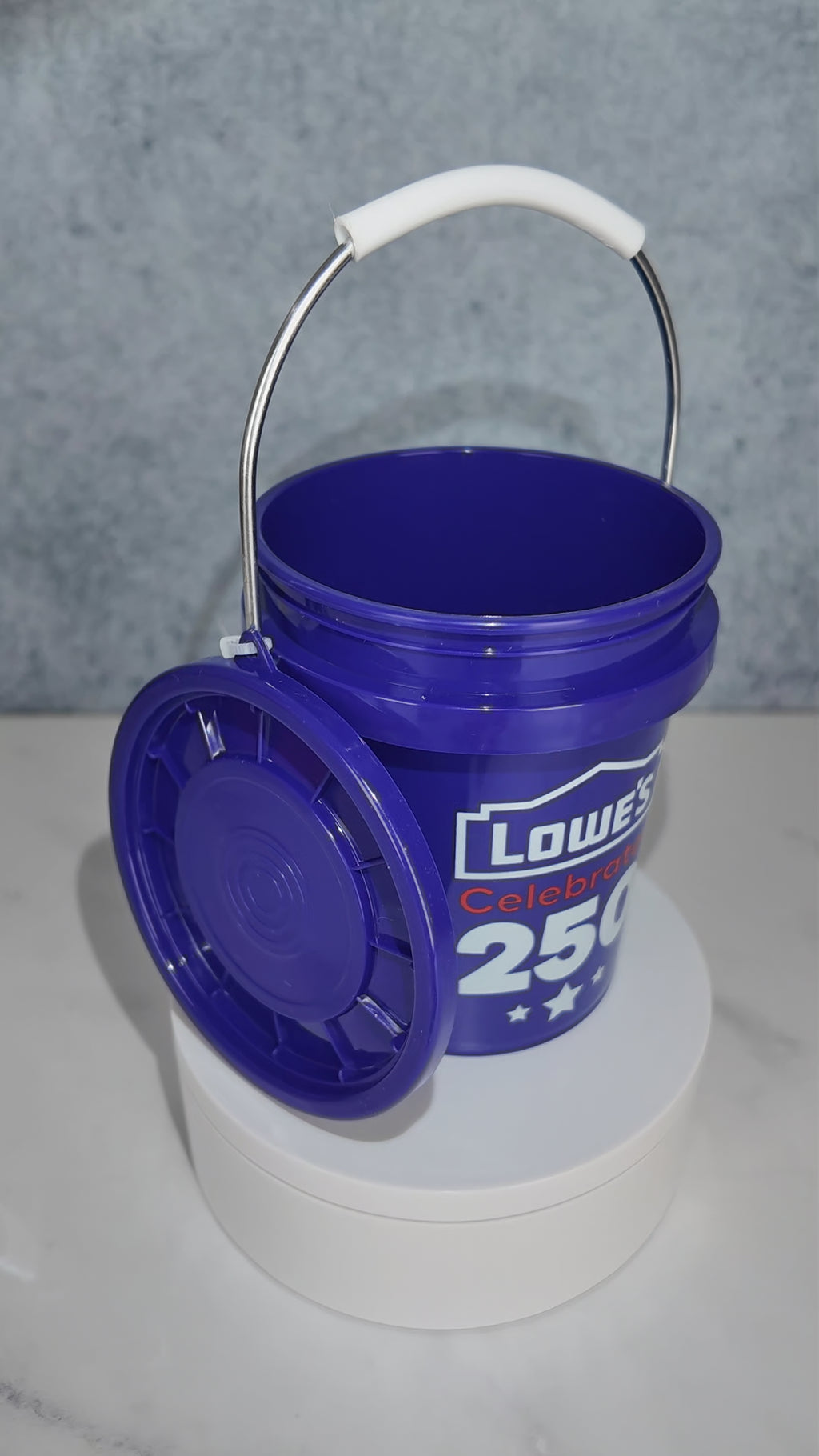 Lowe's Celebrates 250 Mini Bucket with Lid (blue)